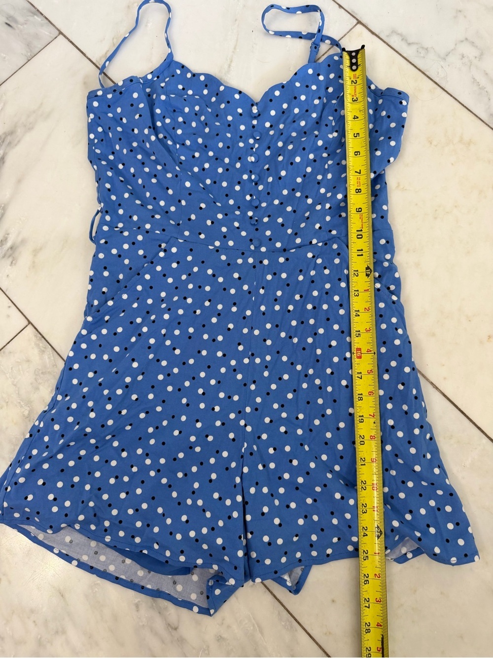 Market & Spruce Women’s Large scalloped neckline light blue polka dot romper - Picture 8 of 9
